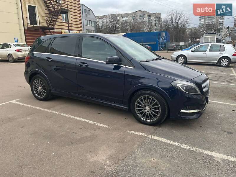 Хетчбек Mercedes-Benz B-Class 2016 в Житомирі