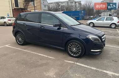 Хэтчбек Mercedes-Benz B-Class 2016 в 