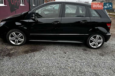 Хэтчбек Mercedes-Benz B-Class 2008 в 