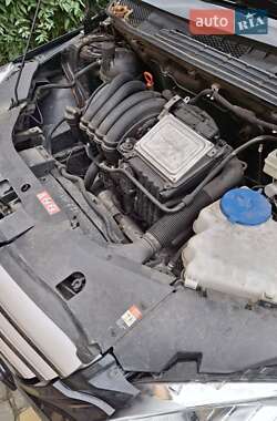 Хетчбек Mercedes-Benz B-Class 2009 в 