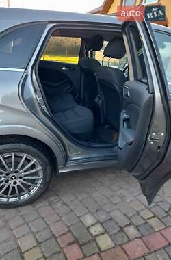 Хэтчбек Mercedes-Benz B-Class 2017 в 