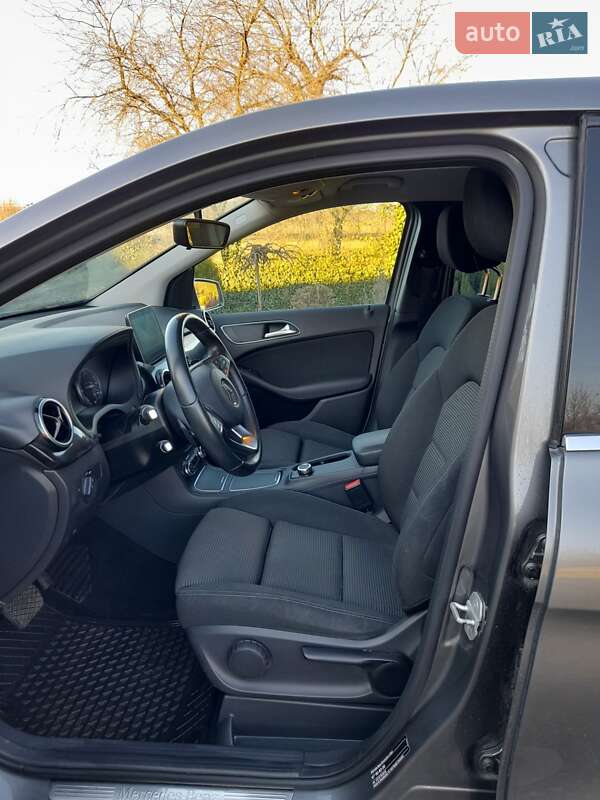 Хэтчбек Mercedes-Benz B-Class 2017 в Нововолынске