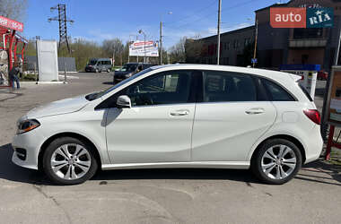 Хэтчбек Mercedes-Benz B-Class 2016 в 