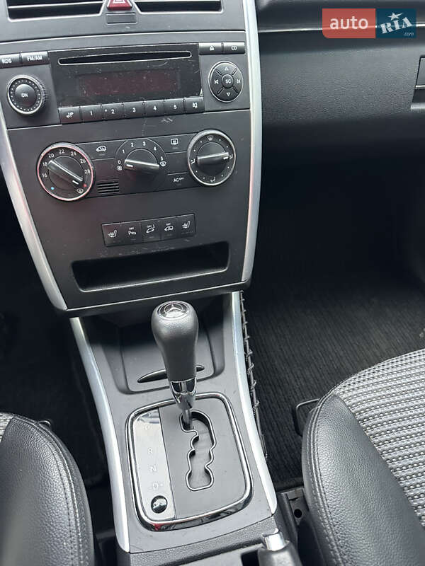 Хетчбек Mercedes-Benz B-Class 2006 в Києві фото 3 Хетчбек Mercedes-Benz B-Class 2006 в Києві