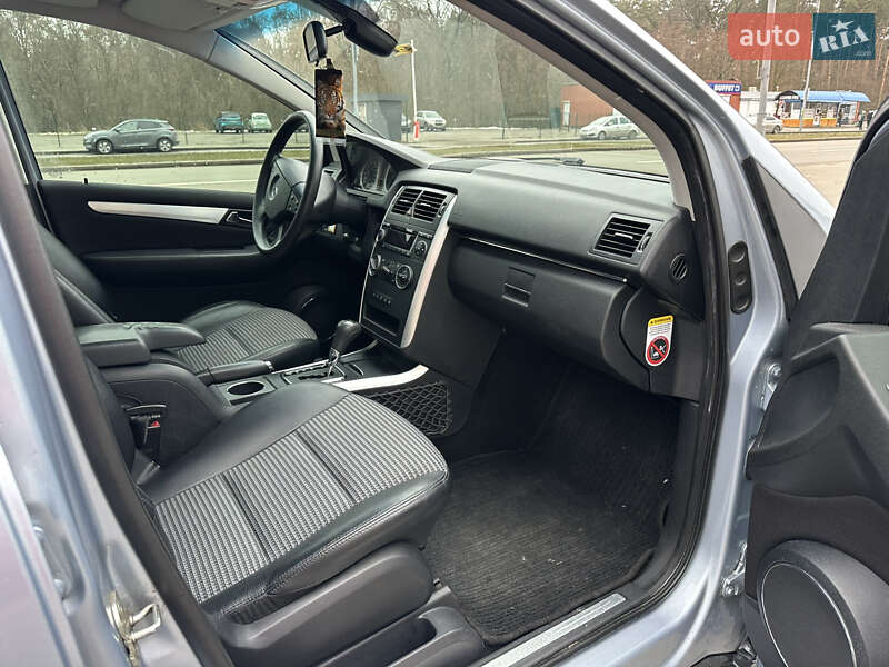 Хетчбек Mercedes-Benz B-Class 2006 в Києві фото 32 Хетчбек Mercedes-Benz B-Class 2006 в Києві