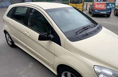 Хэтчбек Mercedes-Benz B-Class 2011 в Киеве