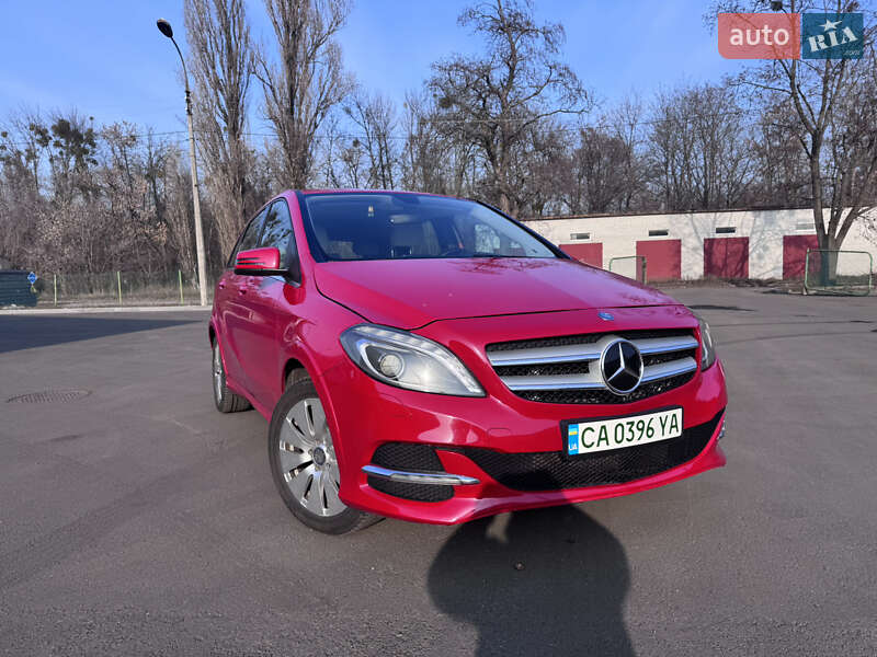 Хэтчбек Mercedes-Benz B-Class 2014 в Черкассах фото 2 Хэтчбек Mercedes-Benz B-Class 2014 в Черкассах