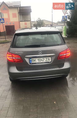 Хэтчбек Mercedes-Benz B-Class 2014 в 