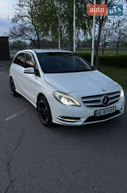 Хэтчбек Mercedes-Benz B-Class 2013 в 