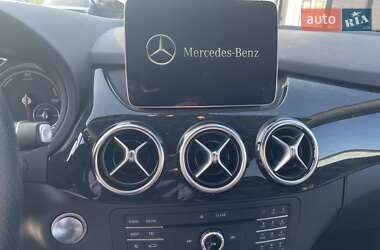 Хэтчбек Mercedes-Benz B-Class 2017 в 