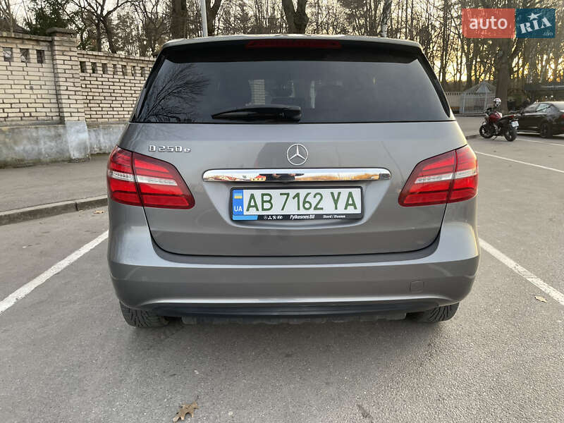 Хэтчбек Mercedes-Benz B-Class 2016 в Виннице