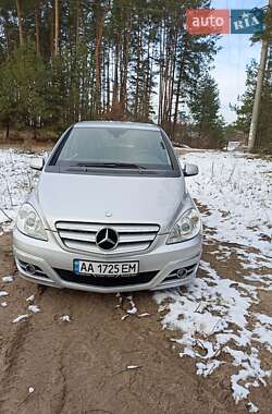 Хэтчбек Mercedes-Benz B-Class 2009 в 