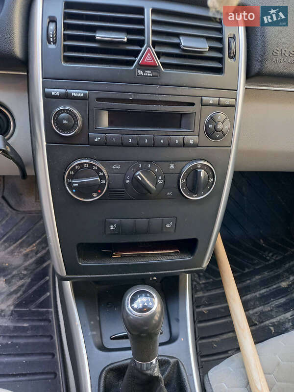 Хэтчбек Mercedes-Benz B-Class 2011 в Шумске