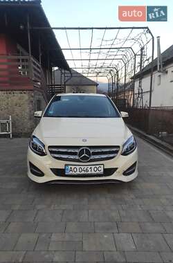 Хэтчбек Mercedes-Benz B-Class 2015 в Сваляве