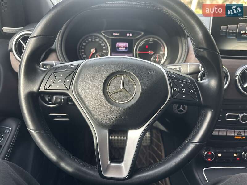 Хэтчбек Mercedes-Benz B-Class 2016 в Киеве
