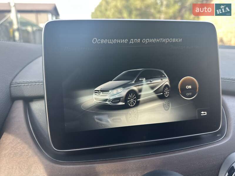 Хэтчбек Mercedes-Benz B-Class 2016 в Киеве