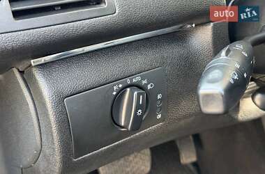 Хэтчбек Mercedes-Benz B-Class 2011 в 