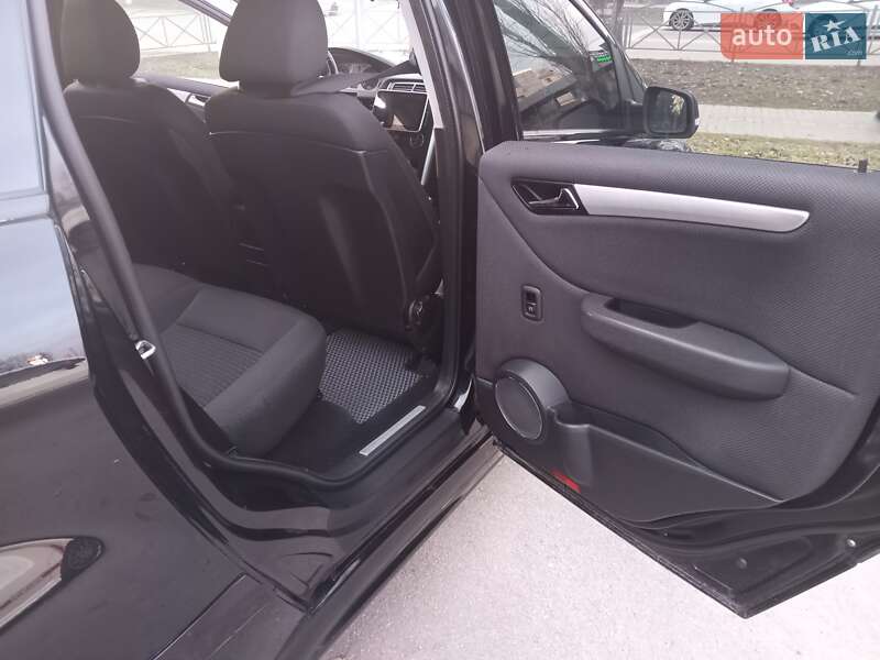 Хэтчбек Mercedes-Benz B-Class 2011 в Кропивницком