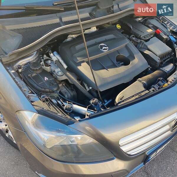 Хэтчбек Mercedes-Benz B-Class 2013 в Ирпене