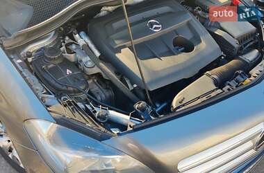 Хэтчбек Mercedes-Benz B-Class 2013 в 