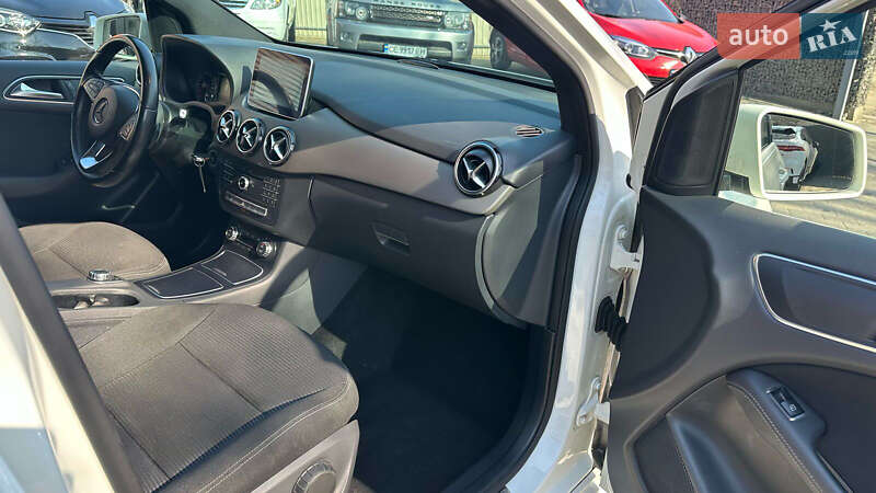 Хэтчбек Mercedes-Benz B-Class 2015 в Черновцах