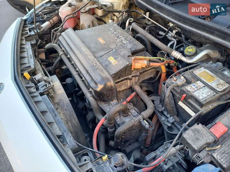 Хэтчбек Mercedes-Benz B-Class 2017 в Виннице фото 44 Хэтчбек Mercedes-Benz B-Class 2017 в Виннице