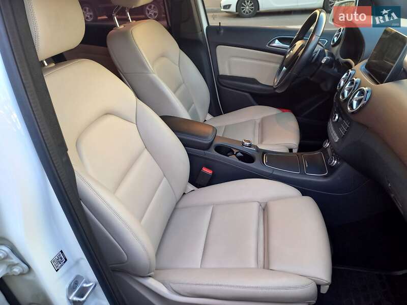 Хэтчбек Mercedes-Benz B-Class 2017 в Виннице фото 53 Хэтчбек Mercedes-Benz B-Class 2017 в Виннице