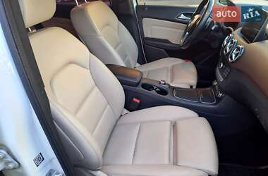 Хэтчбек Mercedes-Benz B-Class 2017 в 