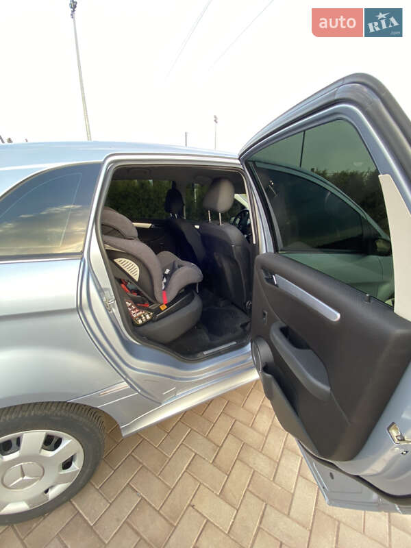 Хэтчбек Mercedes-Benz B-Class 2008 в Кривом Роге фото 8 Хэтчбек Mercedes-Benz B-Class 2008 в Кривом Роге