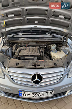 Хэтчбек Mercedes-Benz B-Class 2008 в 