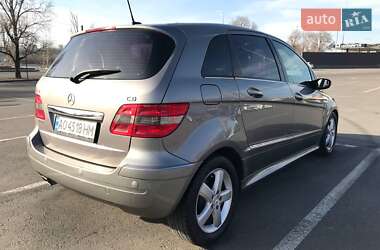 Хэтчбек Mercedes-Benz B-Class 2006 в 