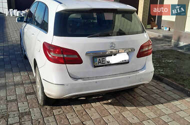 Хэтчбек Mercedes-Benz B-Class 2013 в 