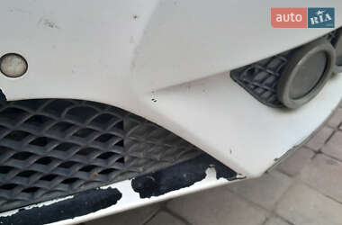 Хэтчбек Mercedes-Benz B-Class 2013 в 