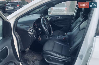 Хэтчбек Mercedes-Benz B-Class 2014 в 