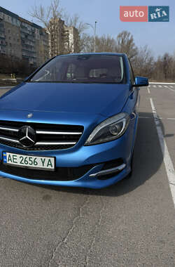 Хетчбек Mercedes-Benz B-Class 2016 в 