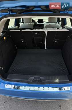 Хетчбек Mercedes-Benz B-Class 2016 в 