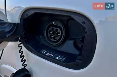Хэтчбек Mercedes-Benz B-Class 2016 в 