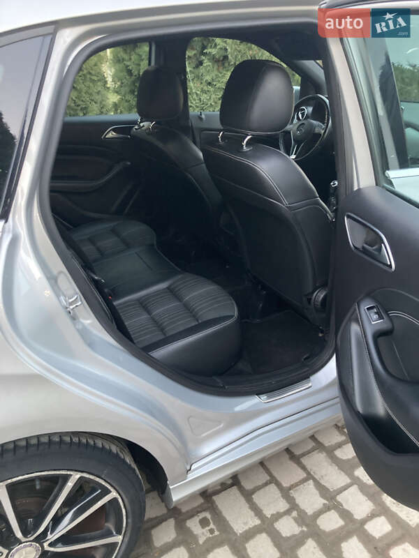Хетчбек Mercedes-Benz B-Class 2012 в Золочеві