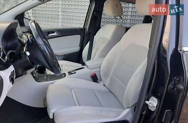 Хэтчбек Mercedes-Benz B-Class 2015 в 
