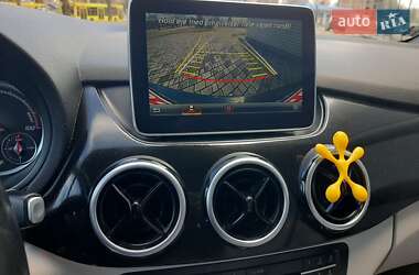Хэтчбек Mercedes-Benz B-Class 2015 в 