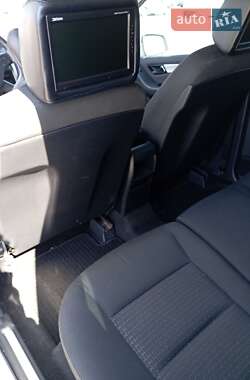 Хэтчбек Mercedes-Benz B-Class 2010 в 