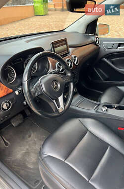 Хэтчбек Mercedes-Benz B-Class 2014 в 