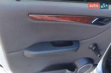 Хэтчбек Mercedes-Benz B-Class 2008 в 