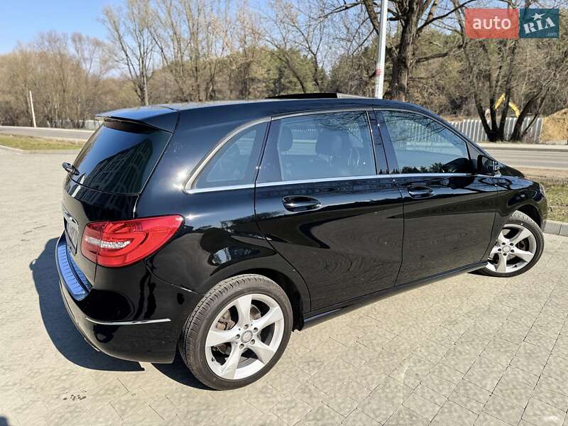 Хетчбек Mercedes-Benz B-Class 2014 в Новояворівську