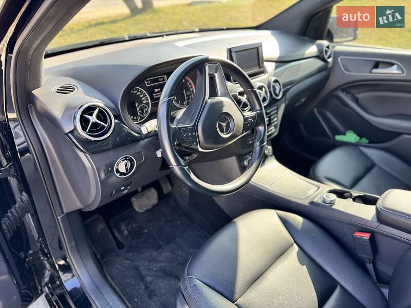 Хетчбек Mercedes-Benz B-Class 2014 в Новояворівську