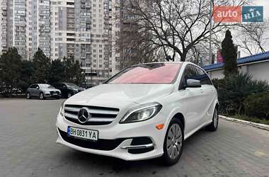 Хетчбек Mercedes-Benz B-Class 2015 в 