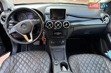 Хэтчбек Mercedes-Benz B-Class 2013 в 