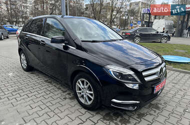 Хэтчбек Mercedes-Benz B-Class 2016 в 