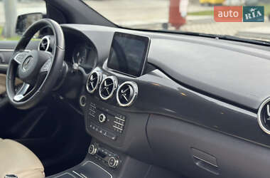 Хэтчбек Mercedes-Benz B-Class 2016 в 
