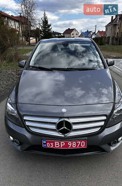 Хэтчбек Mercedes-Benz B-Class 2012 в 
